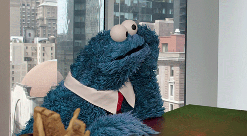 cookie_monster_waiting